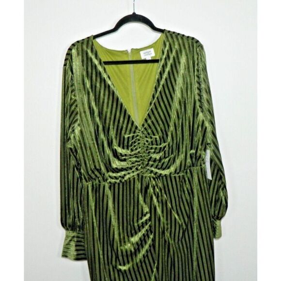 Unique Vintage Dress Plus Size 3XL/20 Moss Green Embossed Velvet Barrie Maxi - Picture 7 of 16